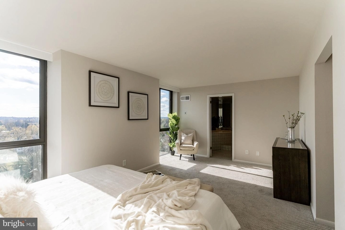Photo of 4620 N PARK AVE #1606W