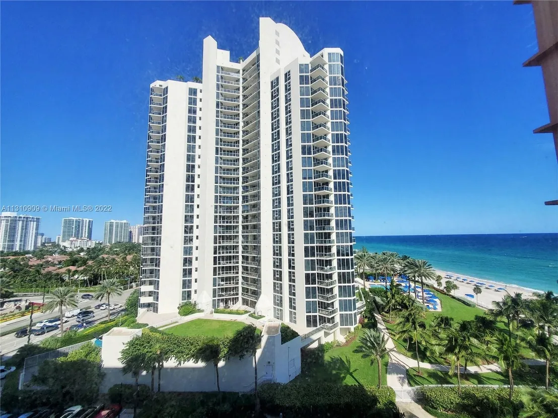 Photo of Unit 719 at 19201 Collins Ave
