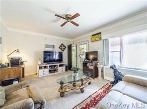 Livingroom at 2516 Hering Avenue