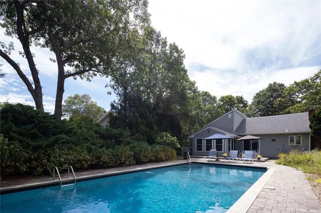 Outdoor, Pool at 8 Lincoln Drive