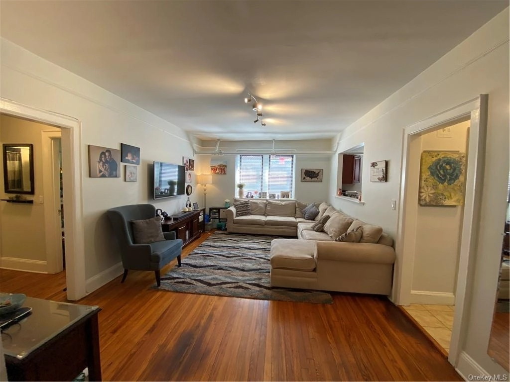 Livingroom at Unit AA at 412 Munro Avenue