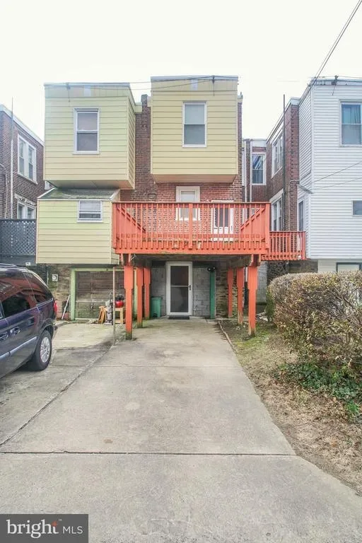 Photo of 427 W 65TH AVE