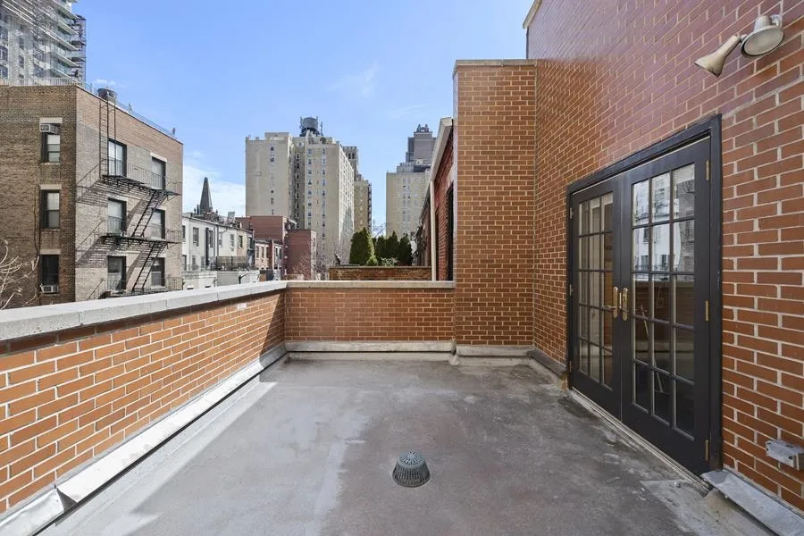 Outdoor at Unit BUILDING at 51 W 95th Street
