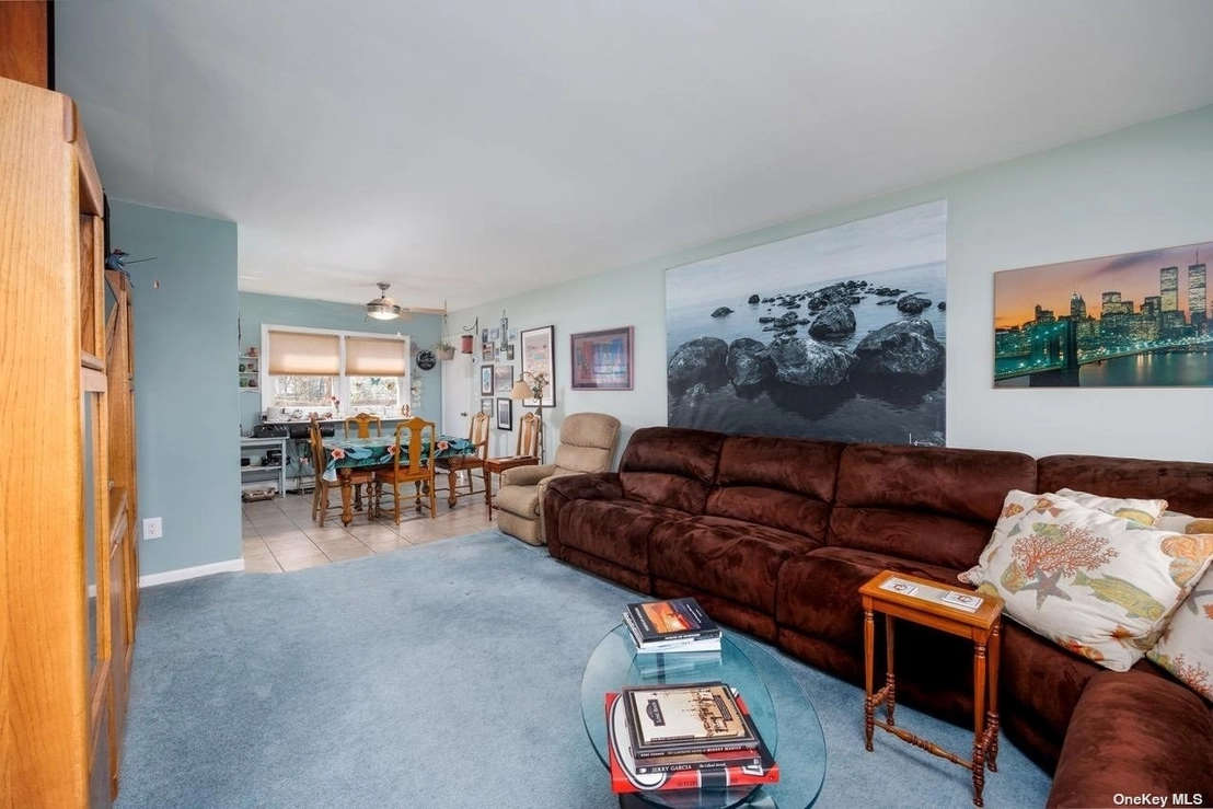 Livingroom at 35 Kirkwood Street