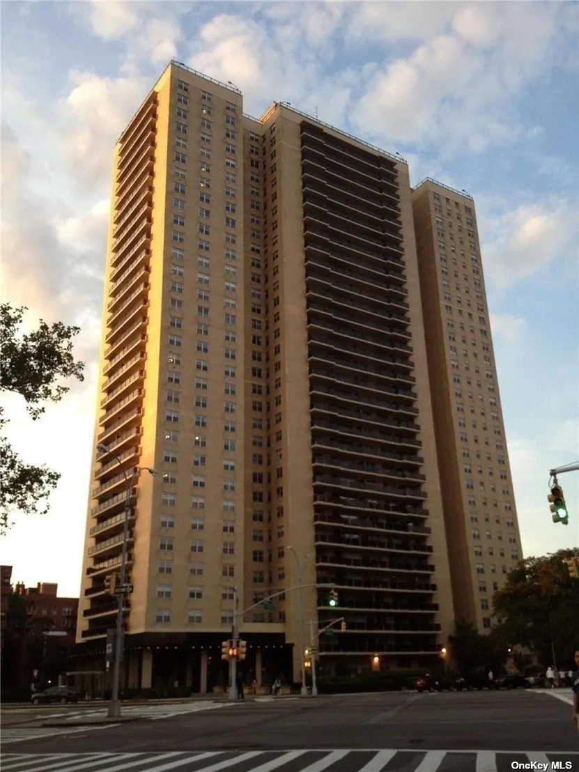 Photo of Unit 20N at 110-11 Queens Blvd.