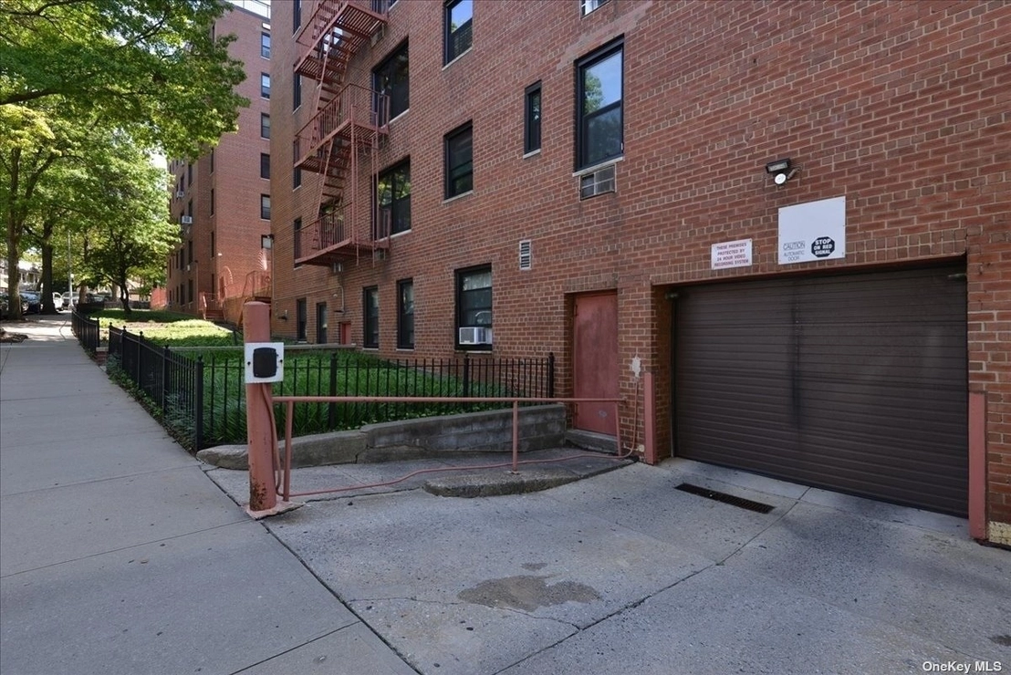 Photo of Unit 315 at 139-15 83rd Avenue