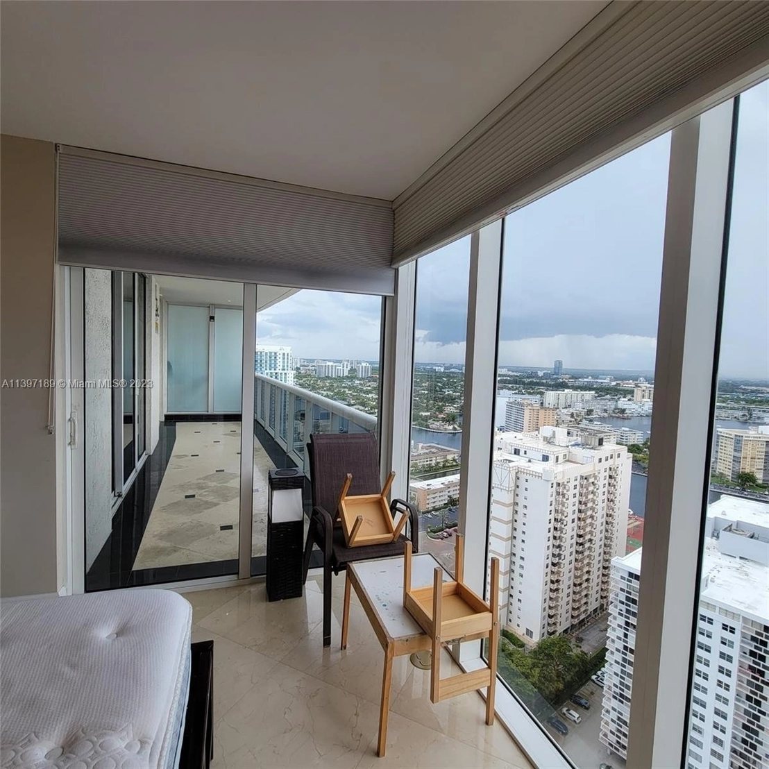 Photo of Unit 3007 at 1850 S Ocean Dr