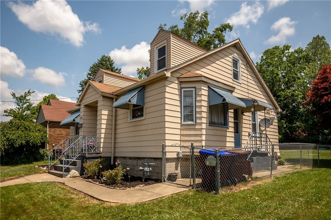Photo of 915 Park Ave