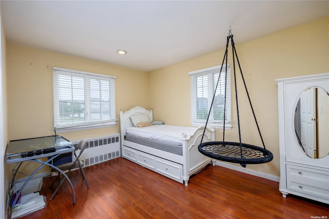 Bedroom at 2918 Moreland Avenue