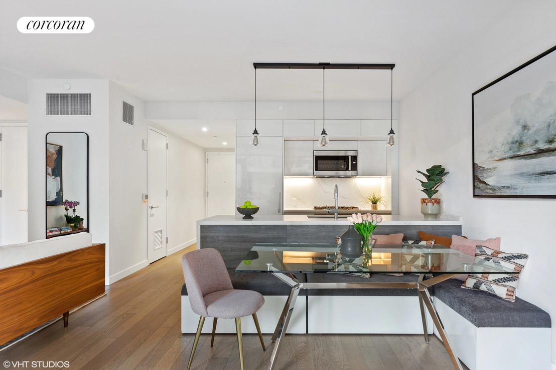 Photo of Unit 4M at 505 W 43RD Street