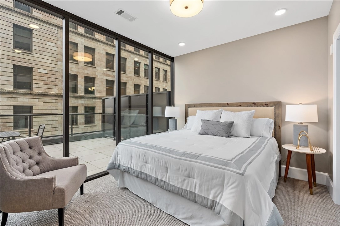 Photo of Unit 804 at 350 Oliver Avenue