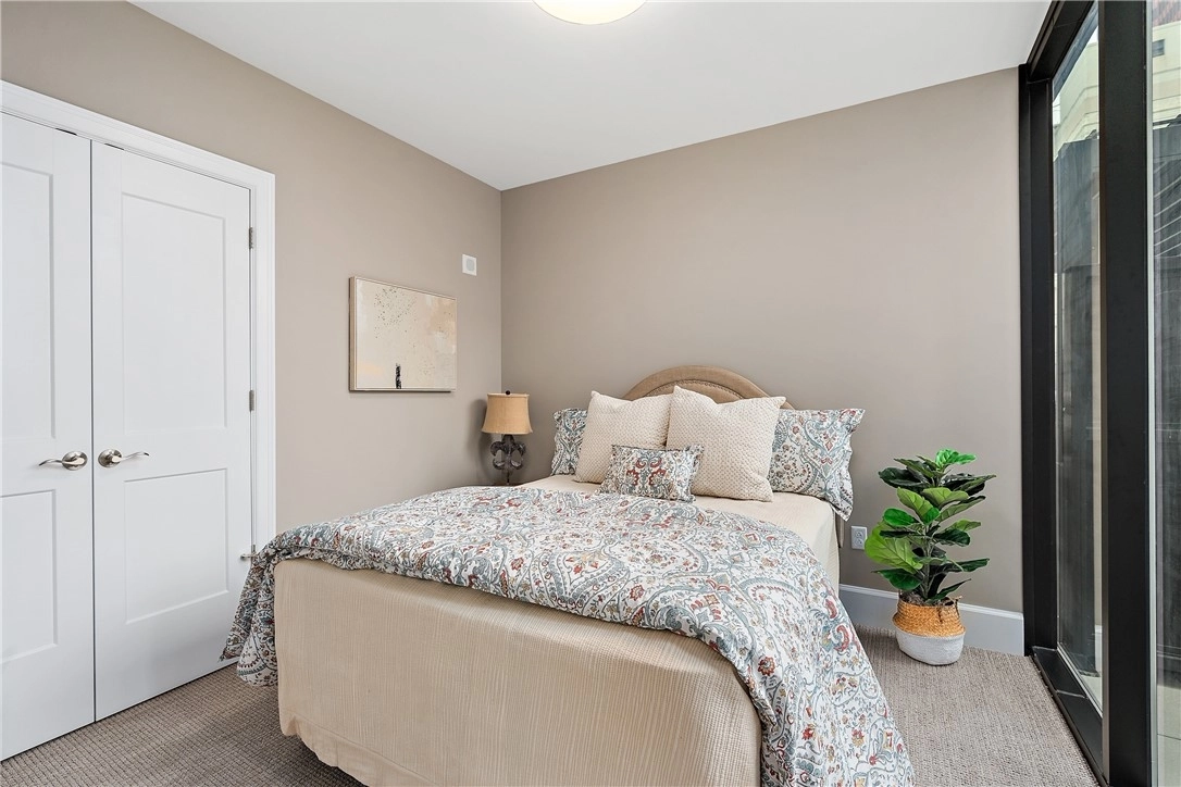 Photo of Unit 804 at 350 Oliver Avenue