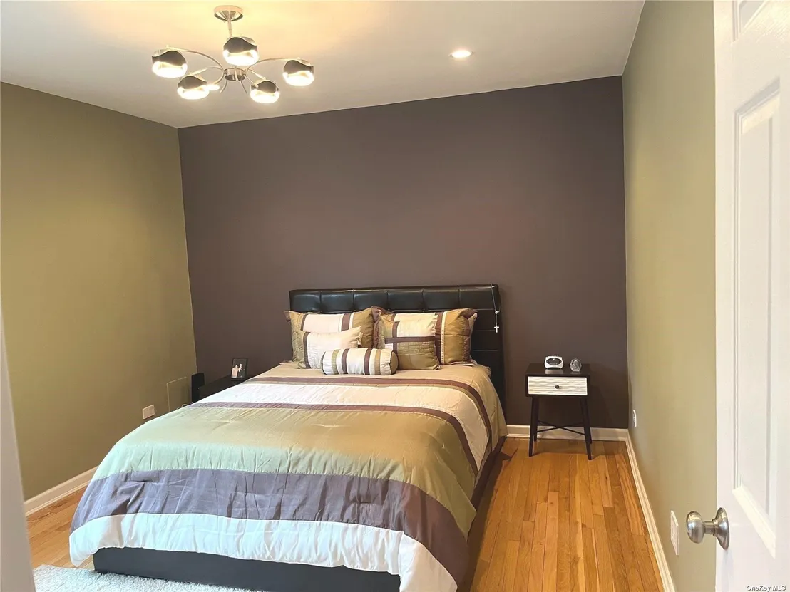 Bedroom at Unit LOWER at 220-14 75th Avenue