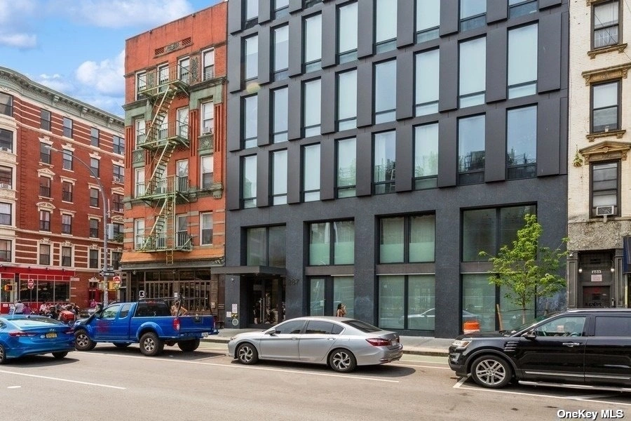 Outdoor, Streetview at Unit 3D at 287 East Houston Street