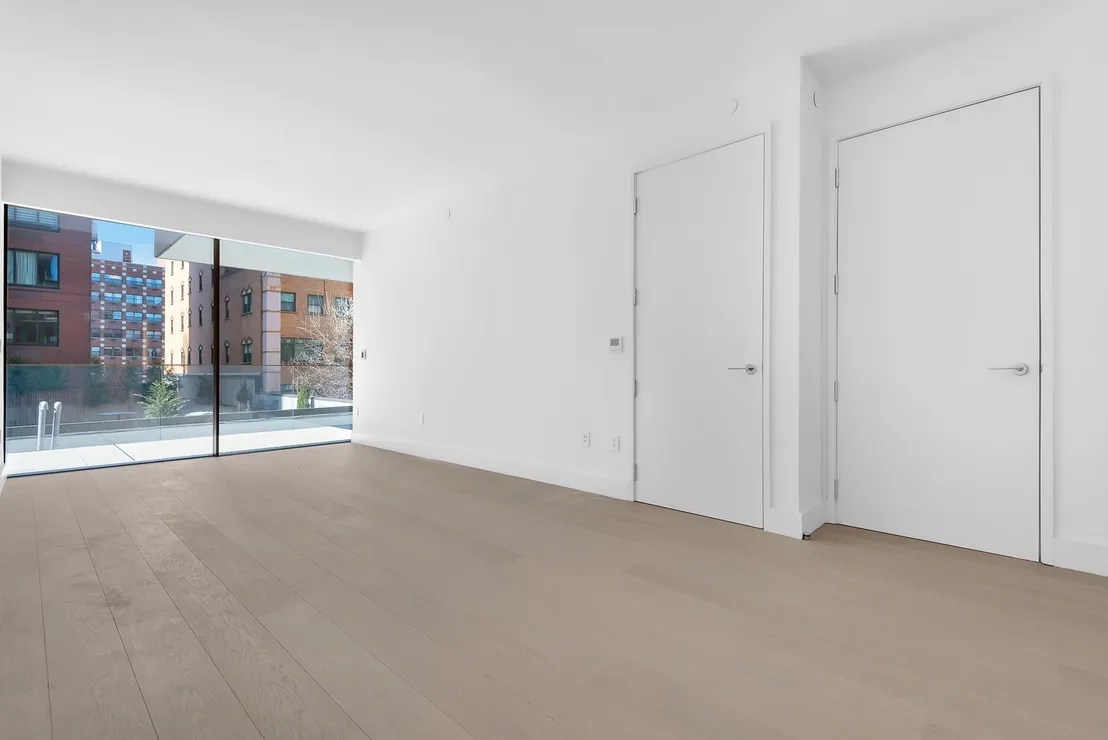 Empty Room at Unit TH at 175 Chrystie Street