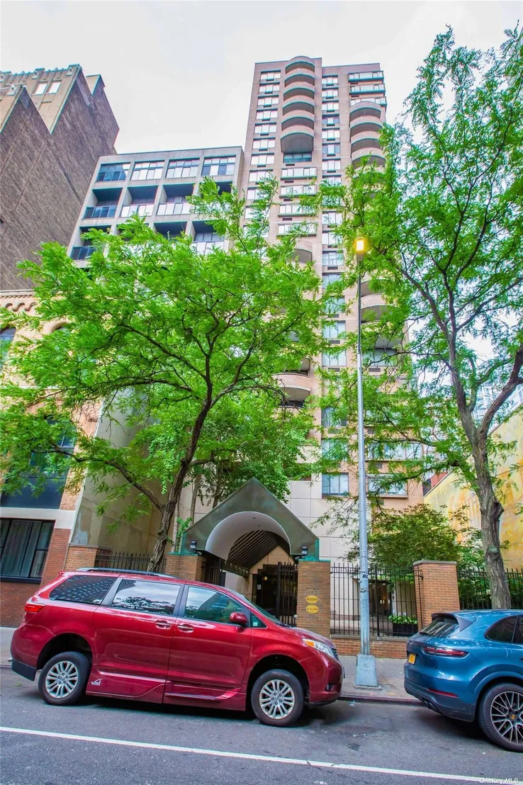 Outdoor, Streetview at Unit 10B at 157 E 32nd Street