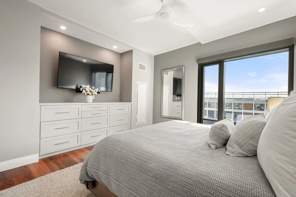 Bedroom at Unit 5J at 300 Pier 4 Blvd
