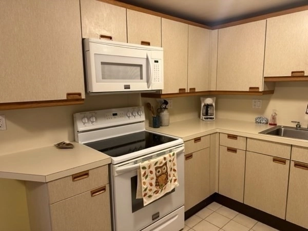 Kitchen at Unit 482 at 482 Place Ln