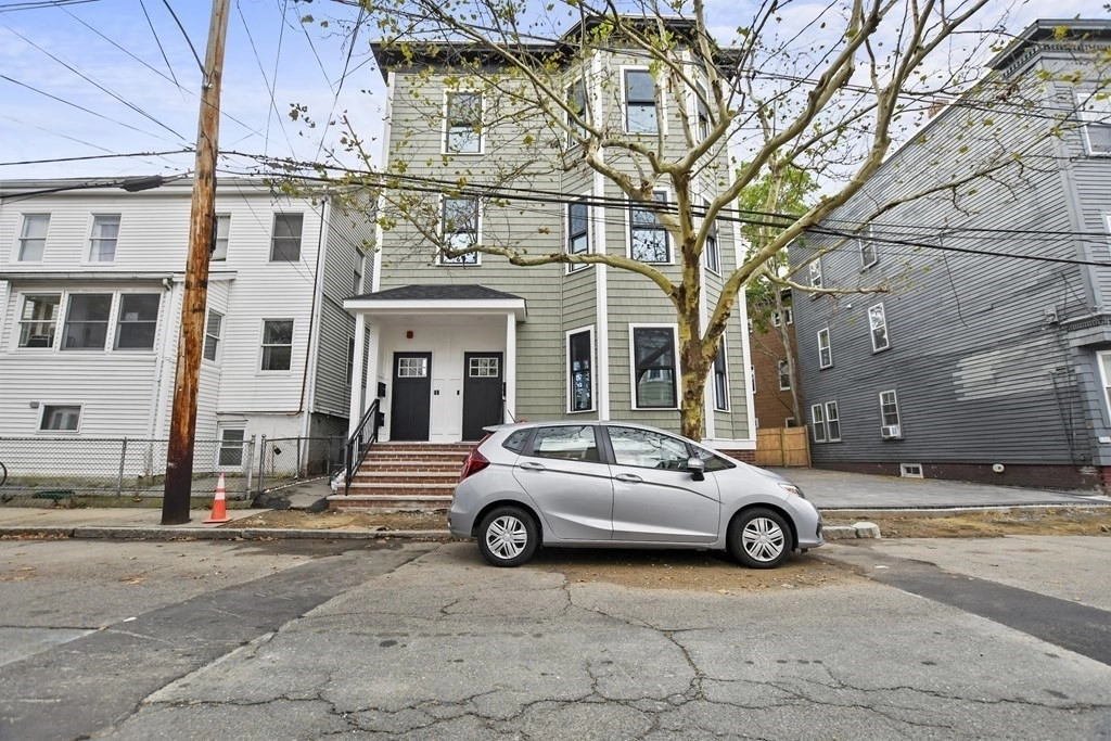 Outdoor, Streetview at Unit 1 at 44-46 Plymouth Street