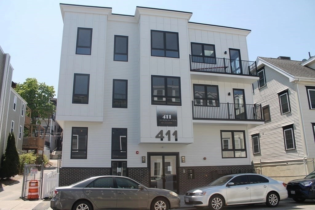 Outdoor, Streetview at Unit 100 at 411 East Third St