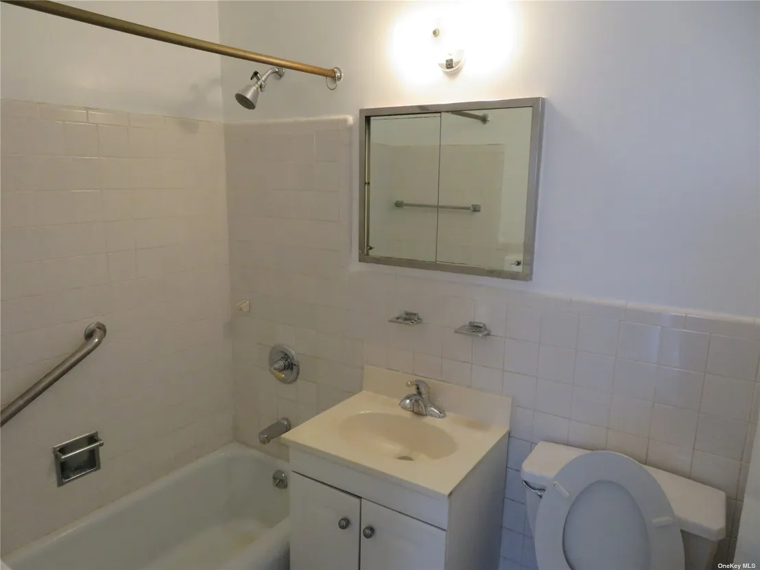 Bathroom at Unit 1404 at 195 Willoughby Street
