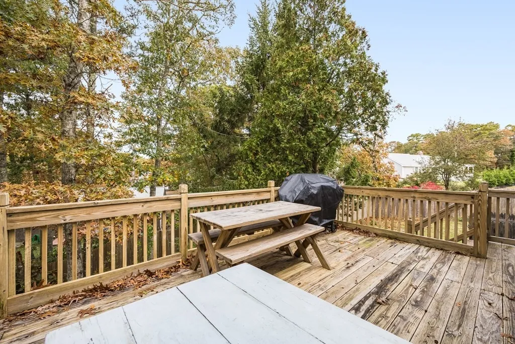 Outdoor, Terrace at 33 Lakewood Drive