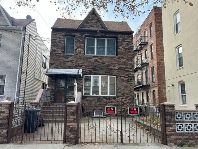 Photo of 1914 West 9th Street
