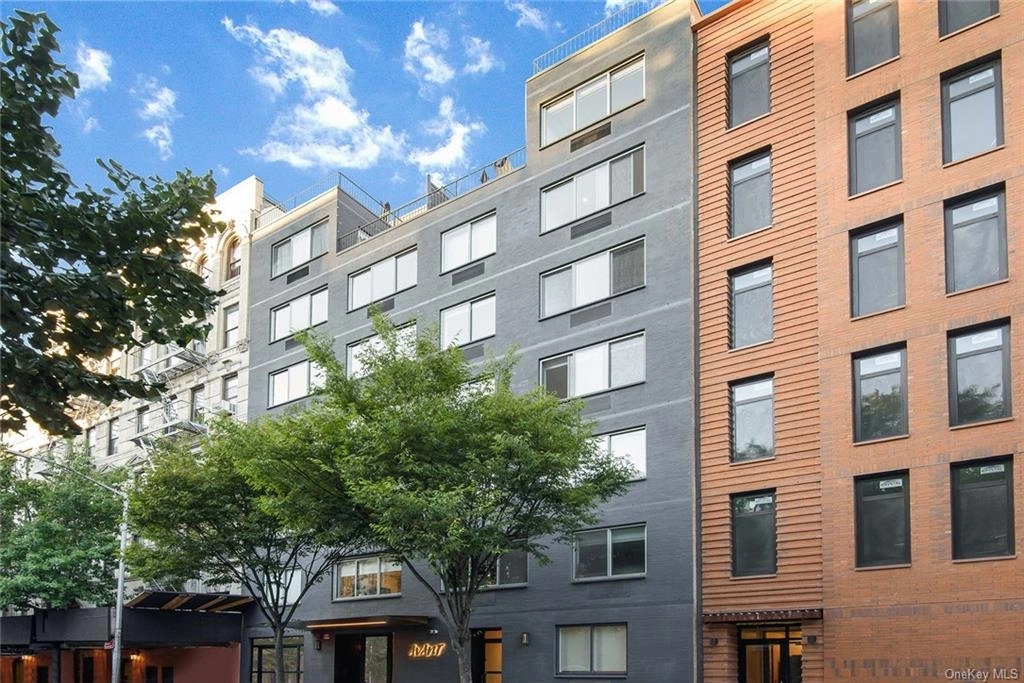 Outdoor, Streetview at Unit 5A at 533 E 12th Street