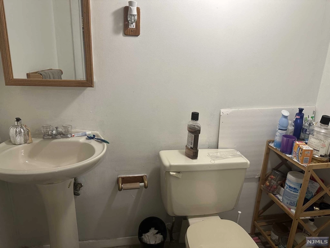 Bathroom at 69 Humboldt Street