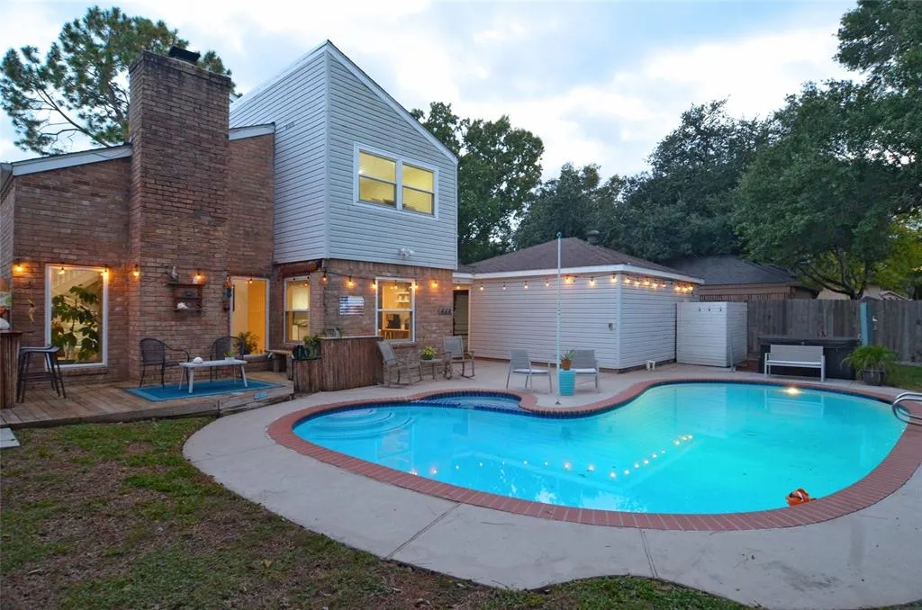 Outdoor, Pool at 4307 Stacy Street