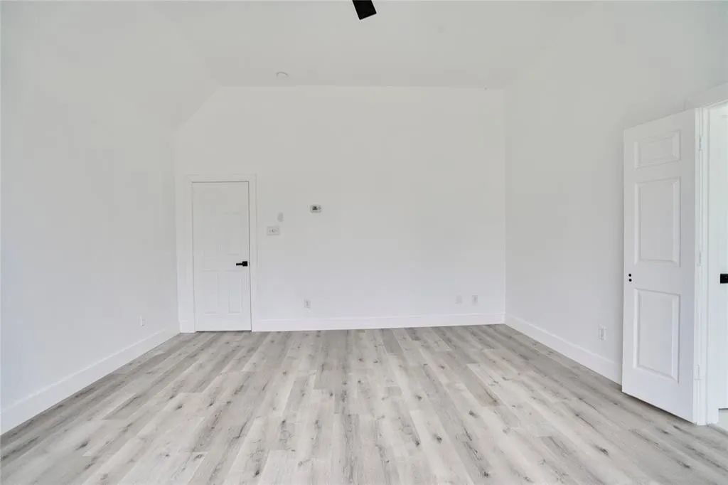 Empty Room at 18306 Autumn Park Drive