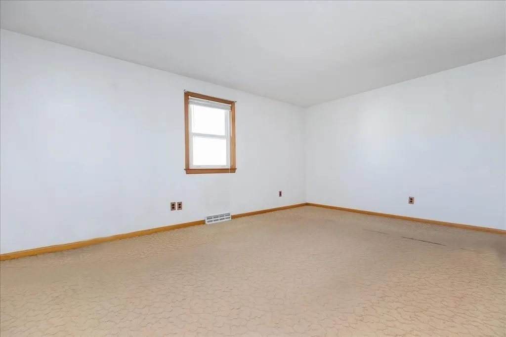 Empty Room at 21 Driscoll Street