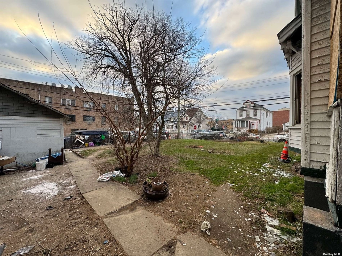 Outdoor, Streetview at 112-08 39th Avenue