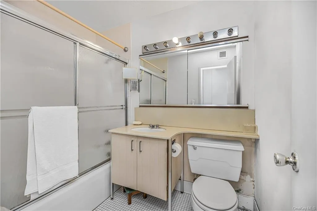 Bathroom at Unit 2L at 3333 Henry Hudson Parkway W