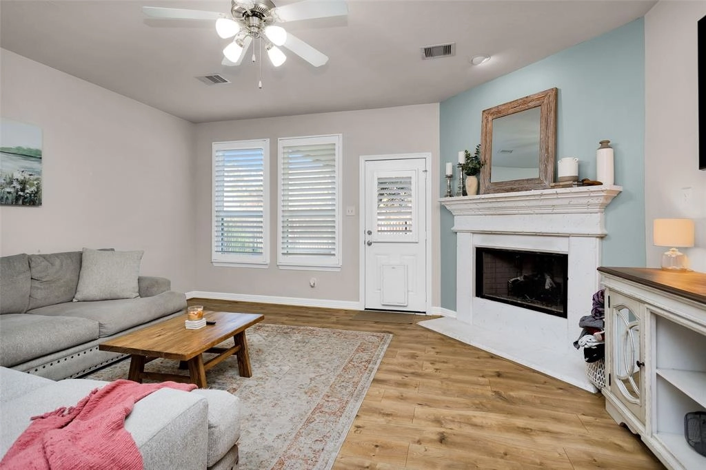 Livingroom at 2509 Wood Park Boulevard