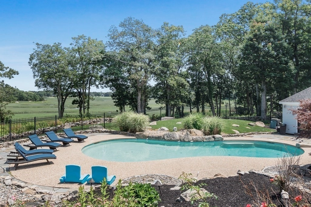 Outdoor, Pool at 20 Wood Island Rd