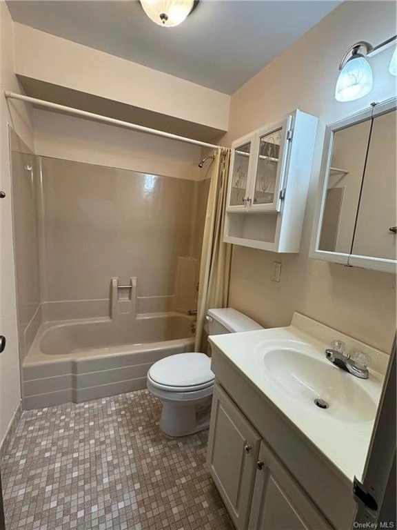 Bathroom at Unit 68E at 68 Independence Court