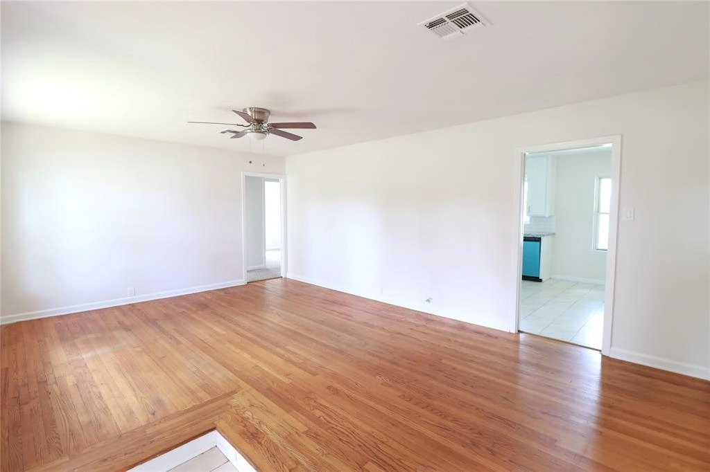 Empty Room at 3039 Guese Road