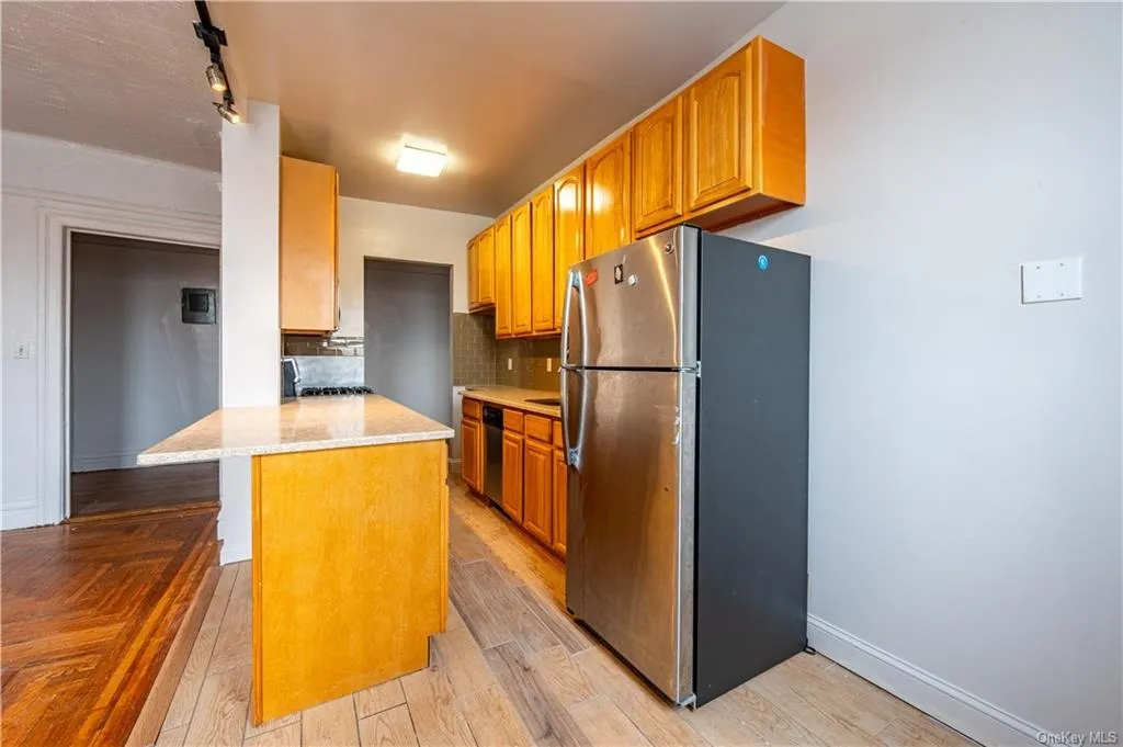 Kitchen at Unit 4M at 2199 Holland Avenue