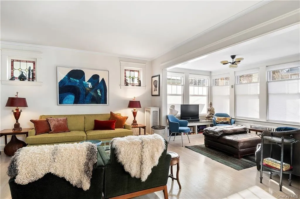 Livingroom at 1654 Yates Avenue