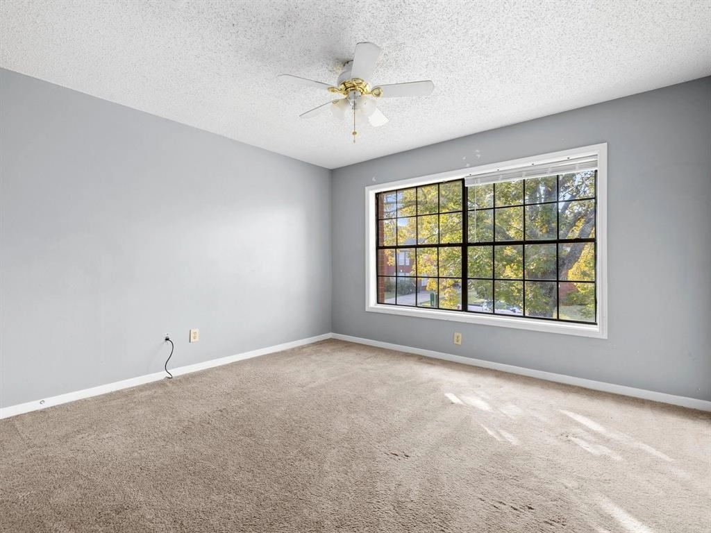 Empty Room at 4027 Mission Valley Drive