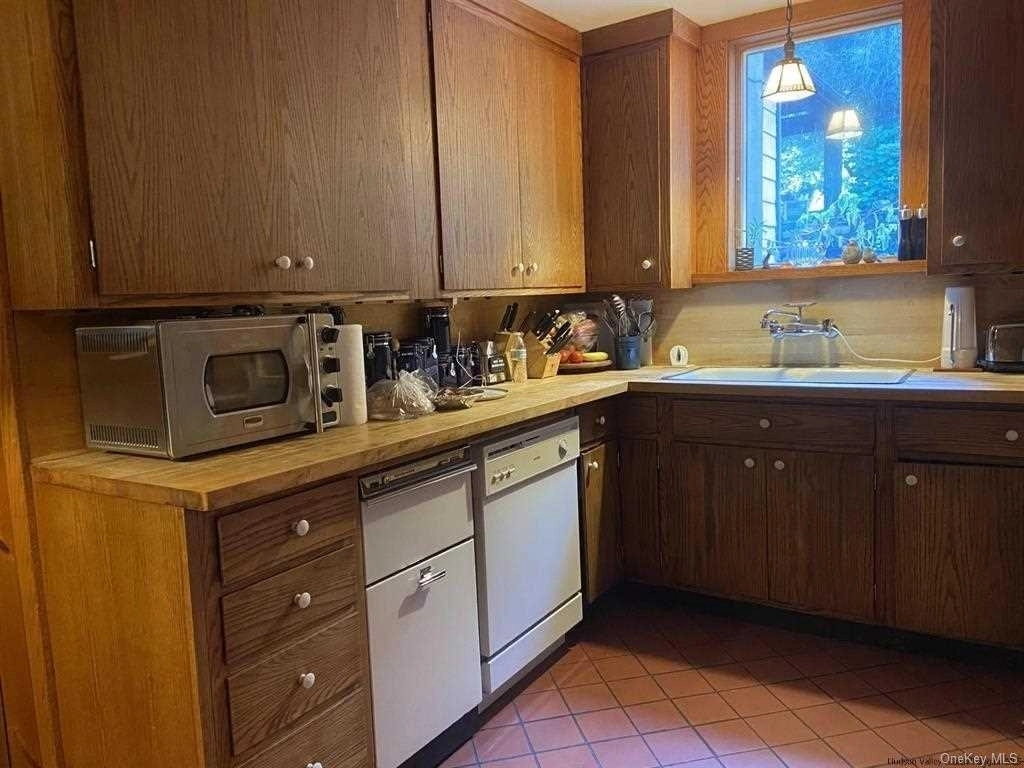 Kitchen at 7951 Route 22