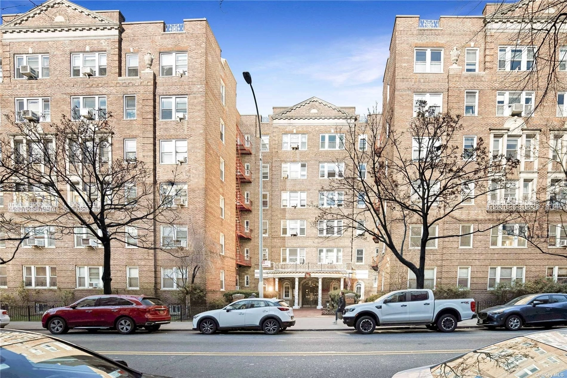 Outdoor, Streetview at Unit 2O at 76-15 35th Avenue