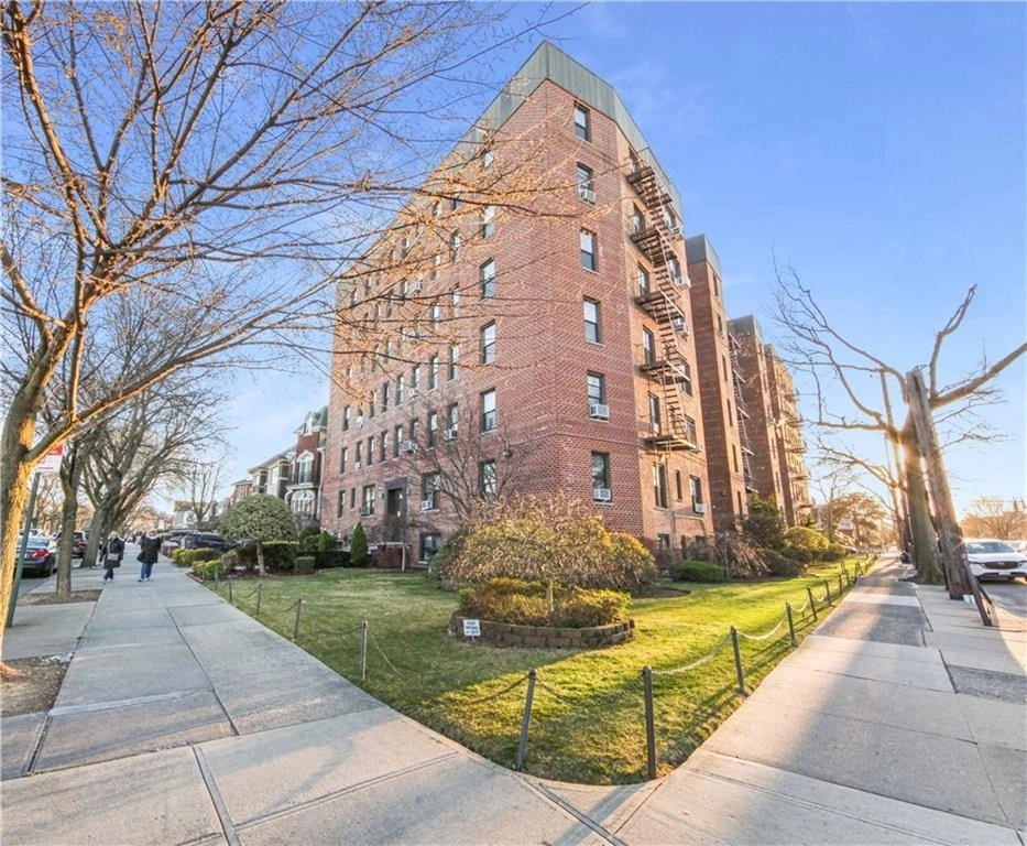 Photo of Unit 2D at 2310 Ocean Parkway