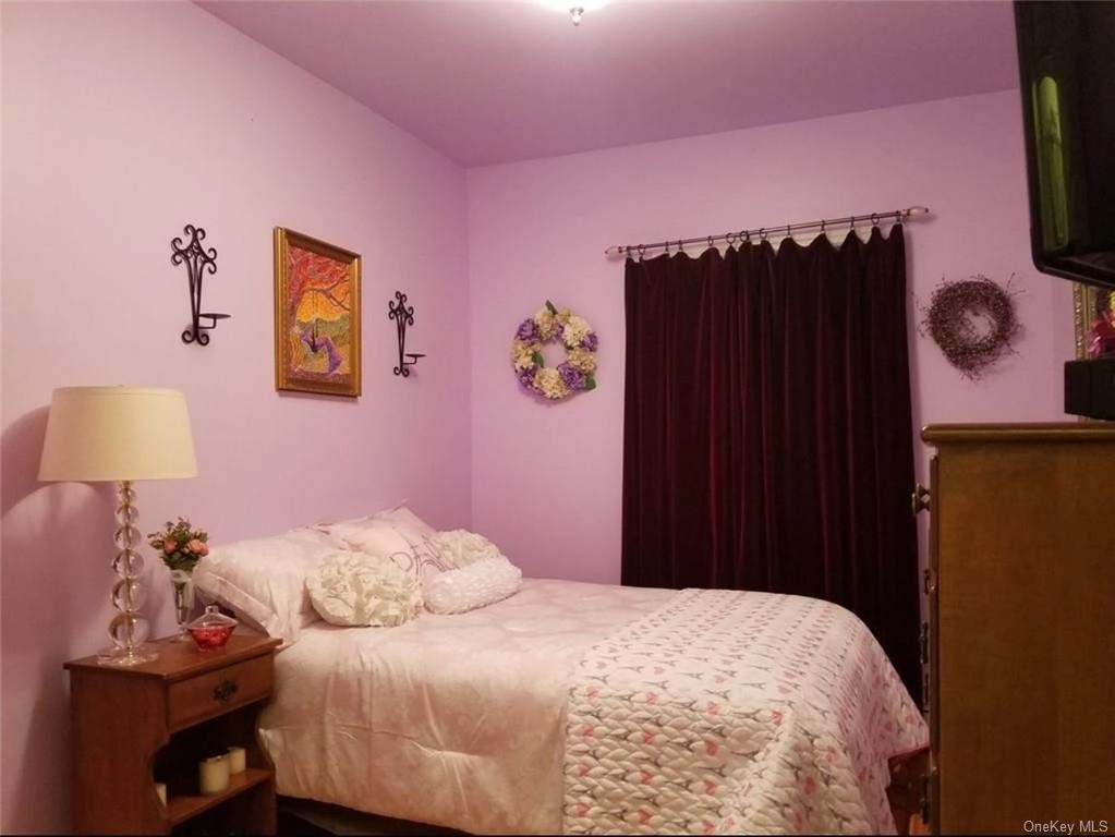 Bedroom at 1232 Mayflower Avenue