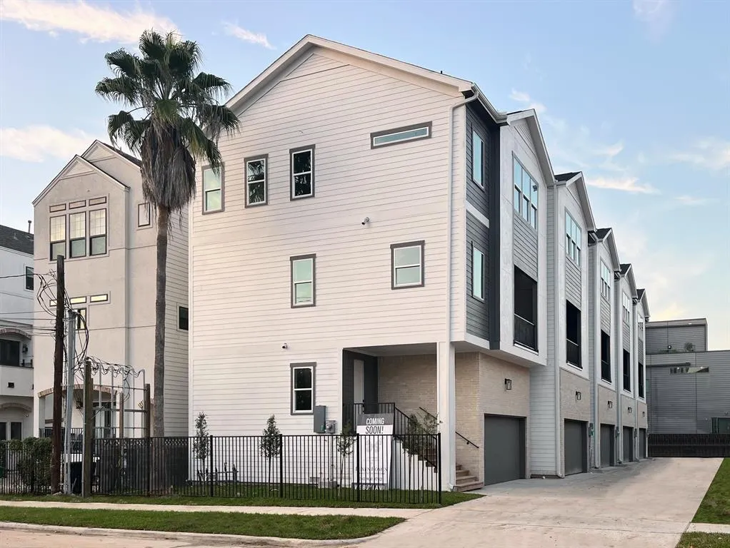 Streetview, Outdoor at Unit C at 1243 W 23rd Street