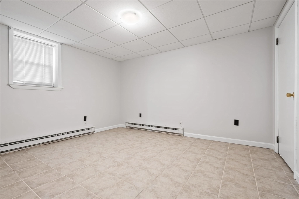 Empty Room at 123 Augustus St