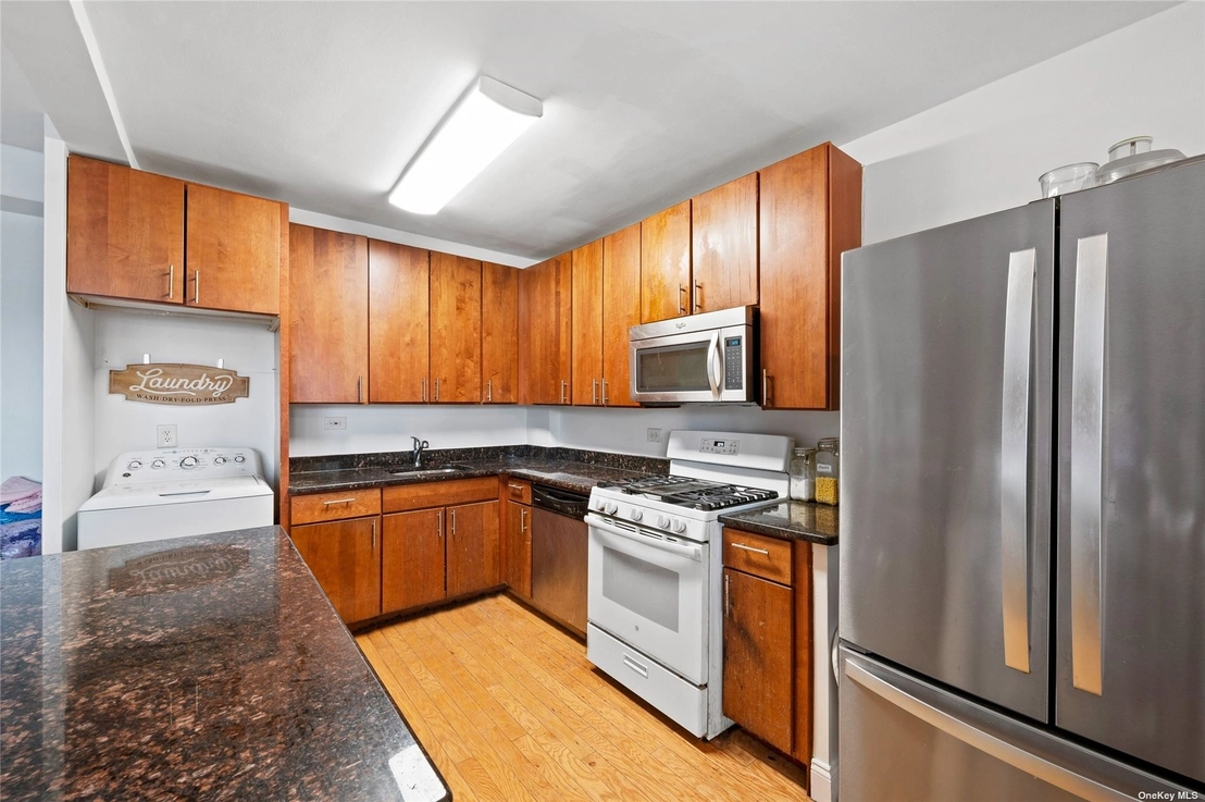 Kitchen at Unit 2CB at 1075 New Jersey Avenue
