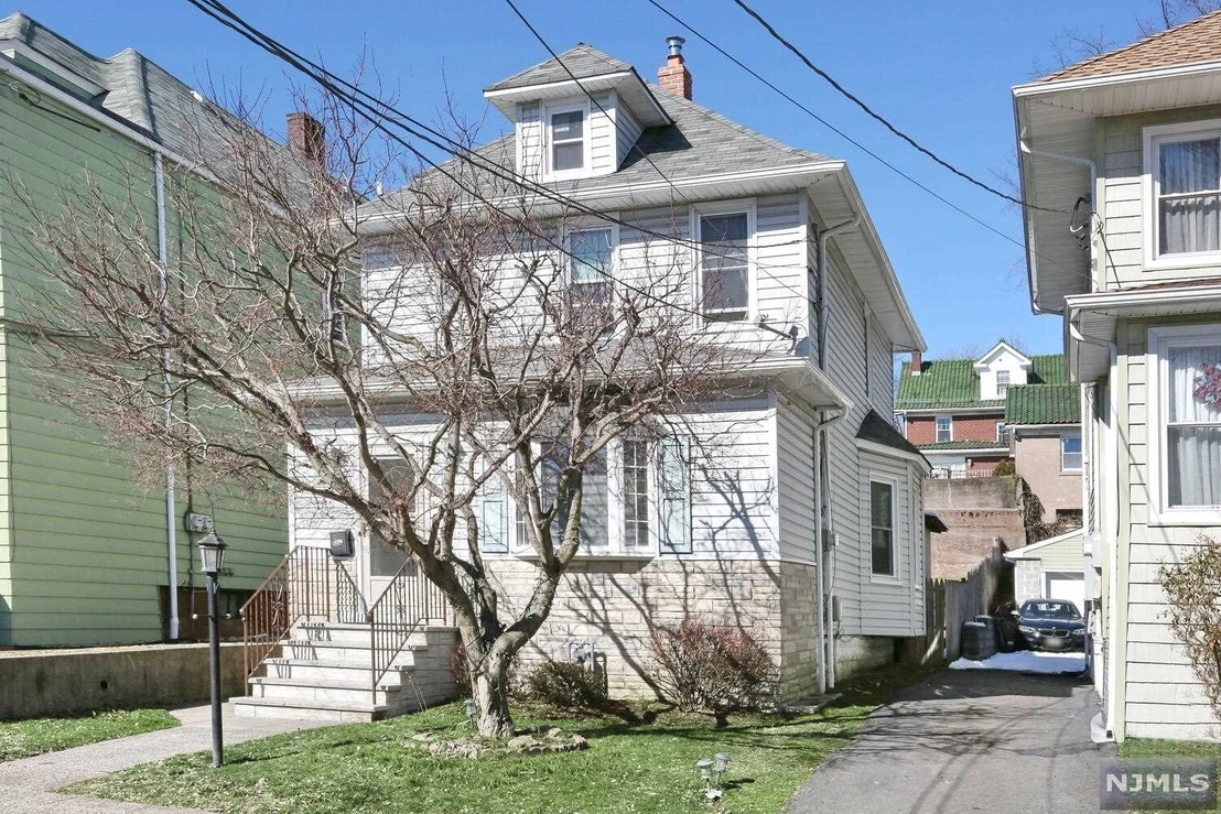 Outdoor, Streetview at 228 Union Avenue