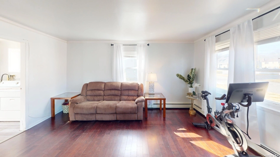 Livingroom at 184 W Robinwood Drive